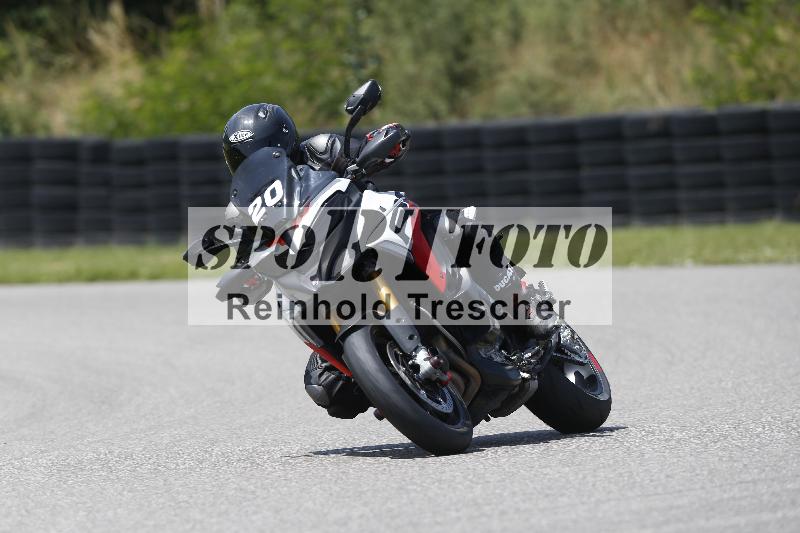 /27 12.06.2025 Ducati Schweiz Trackday Warmup  ADR/gruen-vert/20